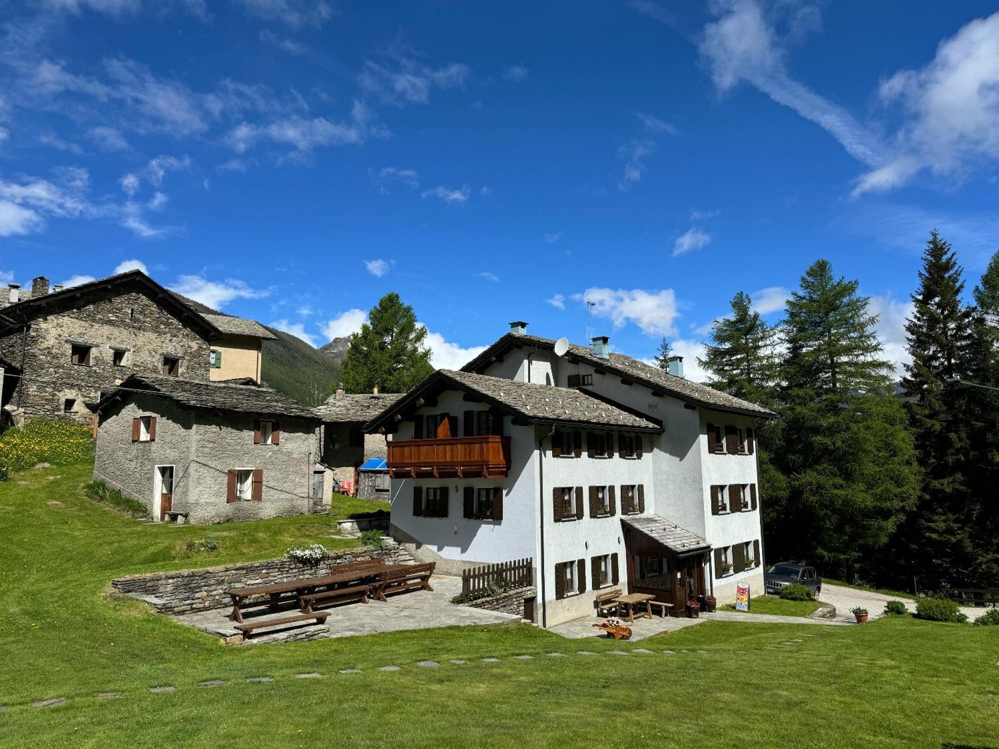 Hotel Miramonti Campodolcino Buitenkant foto